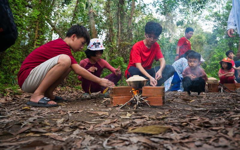 trải nghiệm nấu ăn tại c&aacute;nh đồng bất tận