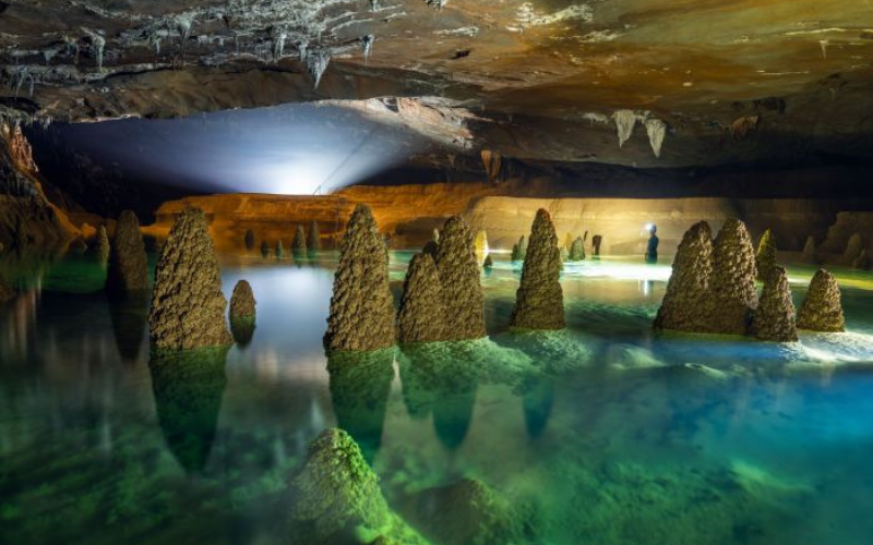 Phong Nha Kẻ B&agrave;ng