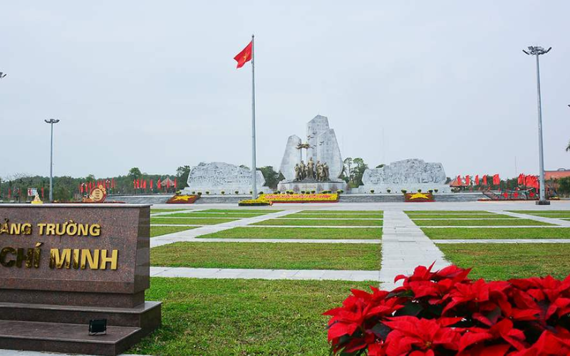 quảng trường Hồ Ch&iacute; Minh